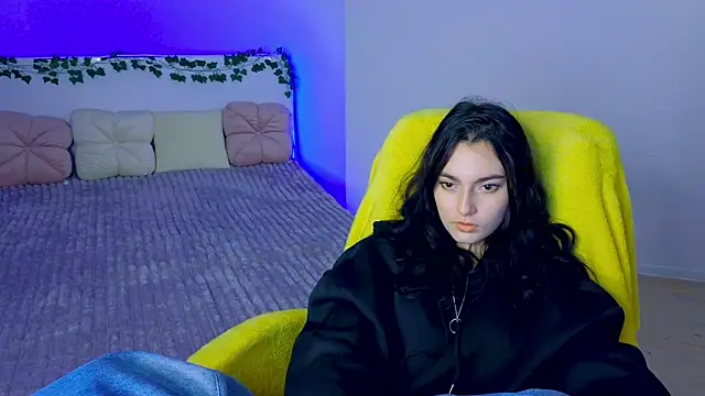 Snapshot of Andres_sssss chatting on October 1, 8:59 pm Andres sssss online show from October 1, 8:59 pm