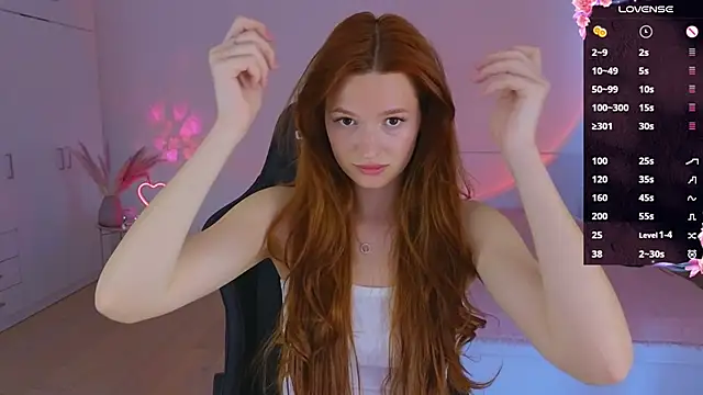 Snapshot of CuteAriel7 chatting on April 25, 3:31 pm CuteAriel7 online show from April 25, 3:31 pm