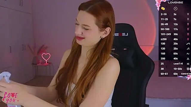 Snapshot of CuteAriel7 chatting on April 30, 3:40 pm CuteAriel7 online show from April 30, 3:40 pm
