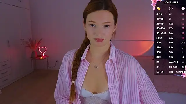 Snapshot of CuteAriel7 chatting on July 6, 4:31 pm CuteAriel7 online show from July 6, 4:31 pm