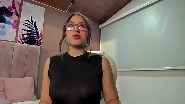 Karoline21 online show from October 4, 3:15 am