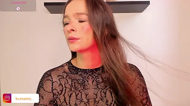 IsablellaDucal online show from March 1, 3:58 pm