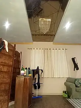 Nisha Sassmaxxx online show from September 20, 10:00 pm