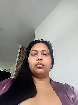 Snapshot of Alessandraa- chatting on May 3, 6:36 pm Alessandraa- online show from May 3, 6:36 pm
