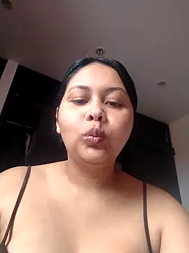 Snapshot of Alessandraa- chatting on May 14, 3:52 pm Alessandraa- online show from May 14, 3:52 pm
