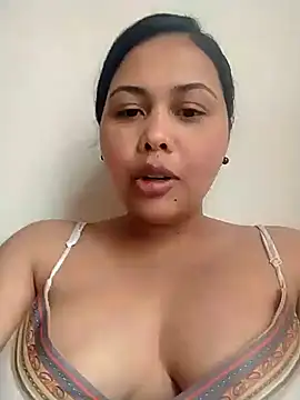 Snapshot of Alessandraa- chatting on May 23, 7:18 pm Alessandraa- online show from May 23, 7:18 pm