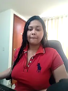 Snapshot of Alessandraa- chatting on May 25, 3:07 pm Alessandraa- online show from May 25, 3:07 pm