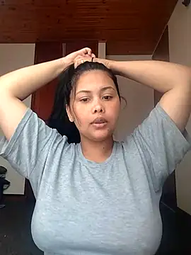 Snapshot of Alessandraa- chatting on June 6, 8:35 pm Alessandraa- online show from June 6, 8:35 pm