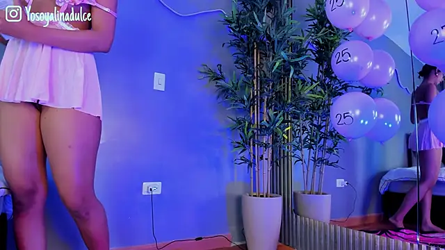 Snapshot of AlinaSweett_ chatting on October 2, 3:41 pm AlinaSweett online show from October 2, 3:41 pm