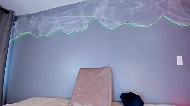 Snapshot of AlinaSweett_ chatting on October 23, 3:11 pm AlinaSweett online show from October 23, 3:11 pm