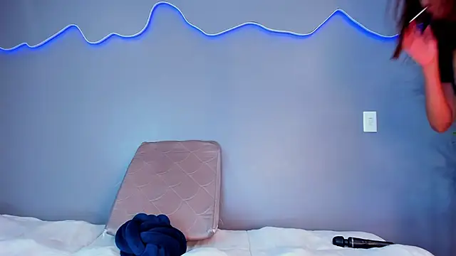 Snapshot of AlinaSweett_ chatting on November 16, 4:01 pm AlinaSweett online show from November 16, 4:01 pm