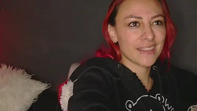 Snapshot of MeganBrown4 chatting on July 14, 3:11 am MeganBrown4 online show from July 14, 3:11 am