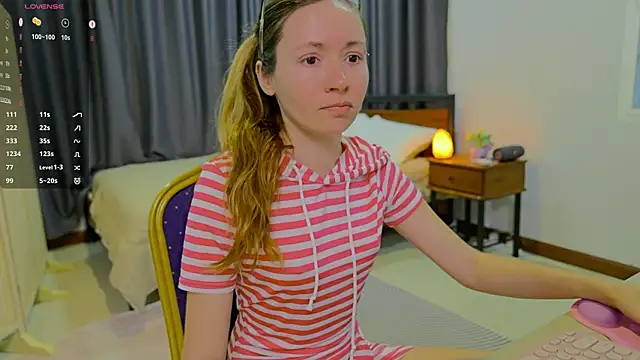 PocketElsa online show from April 15, 11:28 am