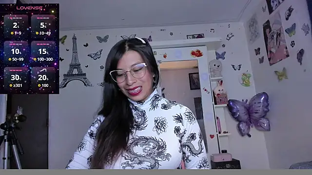Snapshot of Megan_Darcy chatting on July 29, 8:07 pm Megan Darcy online show from July 29, 8:07 pm