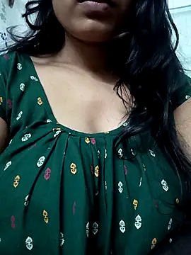 Snapshot of Hot-Jasmin chatting on December 21, 2:19 am Hot-Jasmin online show from December 21, 2:19 am