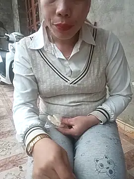 Phuong xxx online show from March 1, 12:01 am