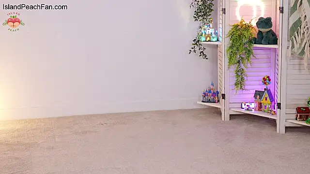 Island Peach online show from May 30, 8:06 pm