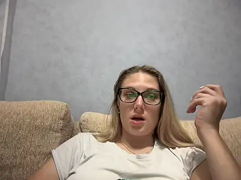 Snapshot of NikexPretty chatting on September 16, 5:25 pm NikexPretty online show from September 16, 5:25 pm