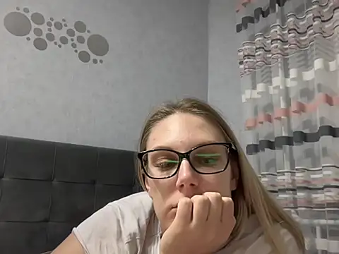 Snapshot of NikexPretty chatting on October 3, 7:44 pm NikexPretty online show from October 3, 7:44 pm