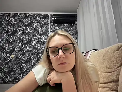 Snapshot of NikexPretty chatting on November 2, 10:12 pm NikexPretty online show from November 2, 10:12 pm