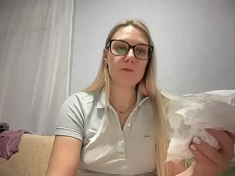 Snapshot of NikexPretty chatting on November 3, 3:24 pm NikexPretty online show from November 3, 3:24 pm