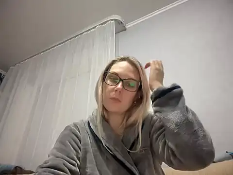 Snapshot of NikexPretty chatting on November 18, 4:28 am NikexPretty online show from November 18, 4:28 am