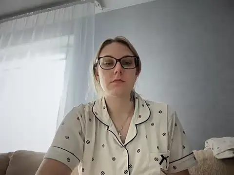 NikexPretty online show from June 2, 9:55 am