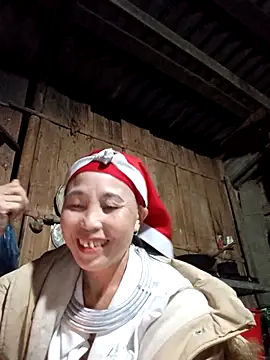 me-cute online show from November 22, 1:10 pm