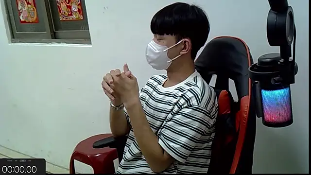 zhu000000 online show from October 13, 4:56 am