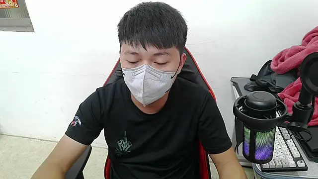 zhu000000 online show from November 11, 7:08 am