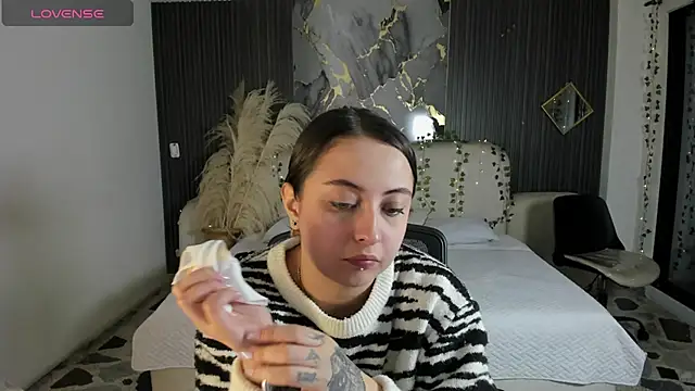 Snapshot of SarahCastro1_ chatting on January 16, 3:10 am SarahCastro1 online show from January 16, 3:10 am