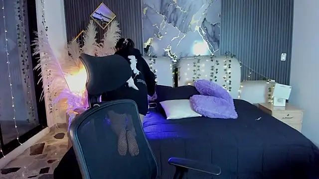 Snapshot of SarahCastro1_ chatting on February 25, 4:00 am SarahCastro1 online show from February 25, 4:00 am