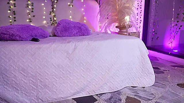 Snapshot of SarahCastro1_ chatting on March 2, 7:15 am SarahCastro1 online show from March 2, 7:15 am