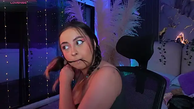 SarahCastro1  online show from March 9, 3:21 am