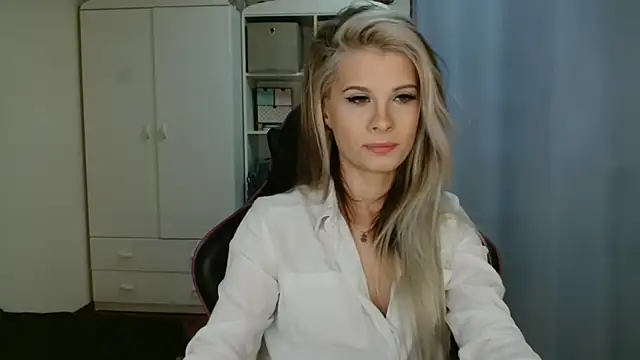 KristineGlow online show from April 6, 6:14 am