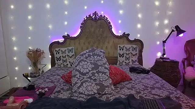 SilkenSin online show from April 2, 7:44 pm