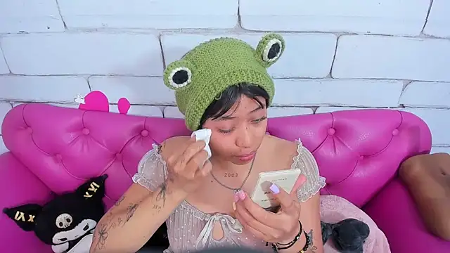 SafiroAgataaa online show from November 12, 2:45 am