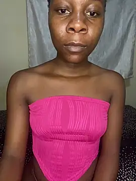 Snapshot of Crazyqueenxxx chatting on December 17, 11:44 pm Crazyqueenxxx online show from December 17, 11:44 pm