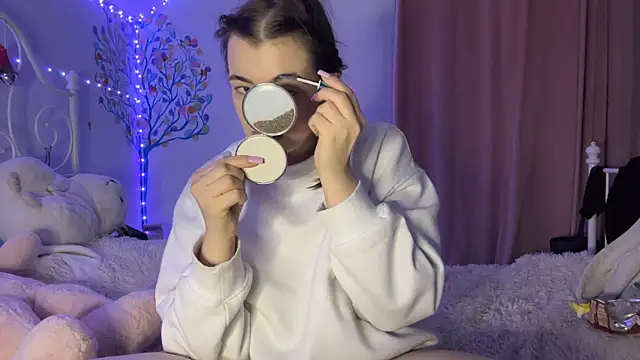 HoneyMist online show from October 26, 3:07 pm