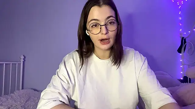 HoneyMist online show from November 25, 2:17 pm