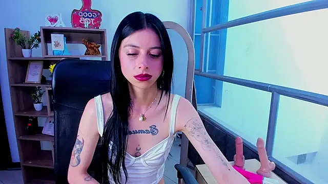 Snapshot of Dulce_Miaa_ chatting on December 4, 4:38 pm Dulce Miaa online show from December 4, 4:38 pm