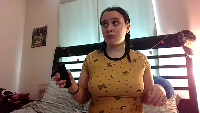 Snapshot of Shadow_Slut chatting on September 27, 4:45 pm Shadow Slut online show from September 27, 4:45 pm