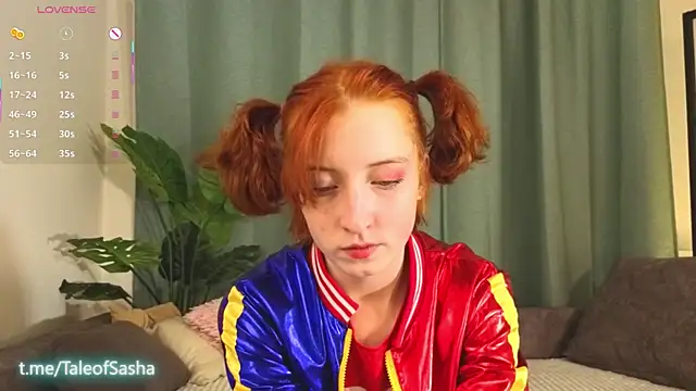 Snapshot of JuanaFriesz chatting on October 31, 7:20 am JuanaFriesz online show from October 31, 7:20 am