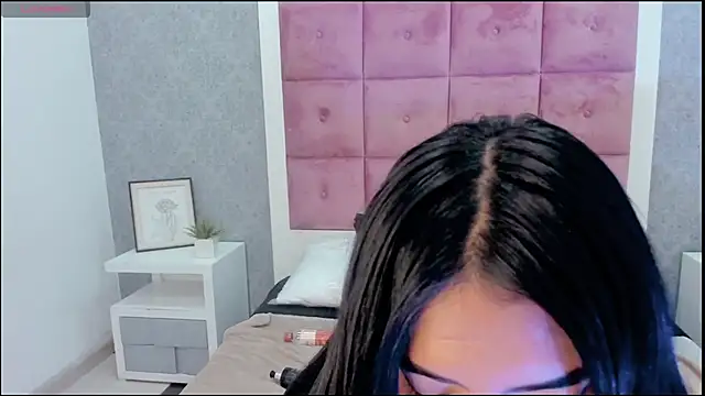 missconnor online show from October 6, 4:21 am