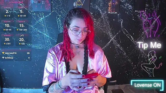 RoxanneStorm  online show from February 6, 12:30 pm