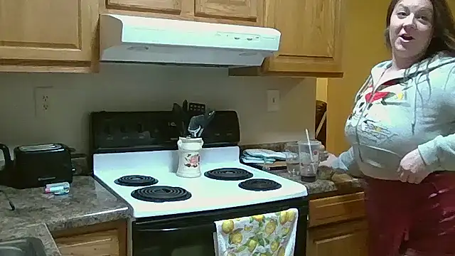 Snapshot of princessveexo chatting on November 23, 4:01 am princessveexo online show from November 23, 4:01 am