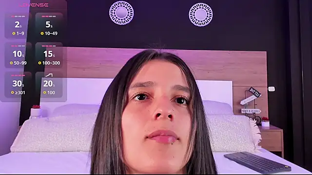 Snapshot of MiaTaylorSweet chatting on October 1, 1:06 pm MiaTaylorSweet online show from October 1, 1:06 pm