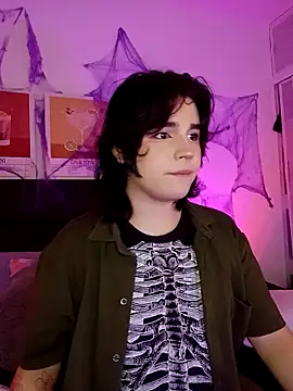 Snapshot of damienbeltmonth chatting on October 29, 11:28 pm damienbeltmonth online show from October 29, 11:28 pm