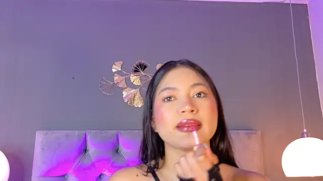 kendalFox  online show from April 3, 2:09 am