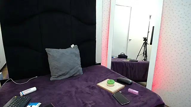 Snapshot of LunaRichy_ chatting on September 12, 11:32 am LunaRichy online show from September 12, 11:32 am